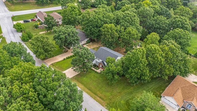406 Bob White Lane, West Plains, MO 65775