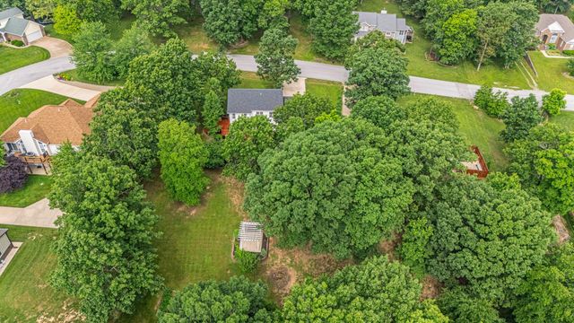 406 Bob White Lane, West Plains, MO 65775