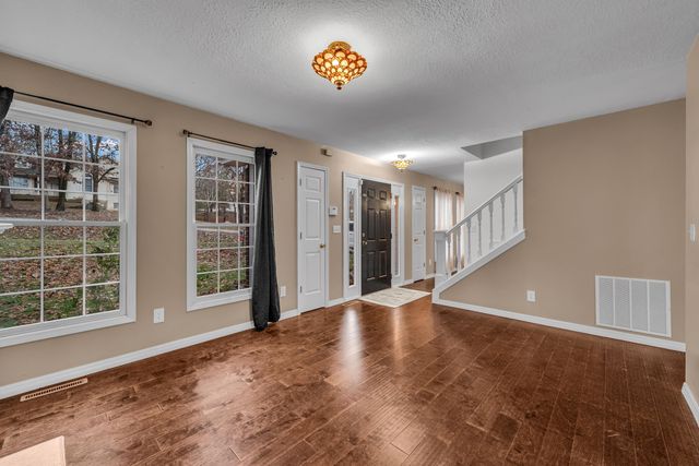 406 Bob White Lane, West Plains, MO 65775