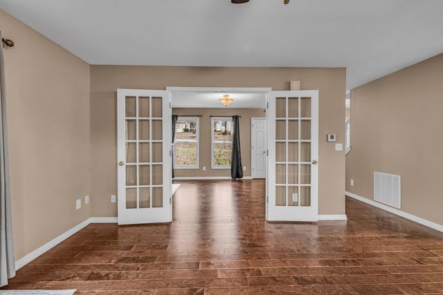 406 Bob White Lane, West Plains, MO 65775