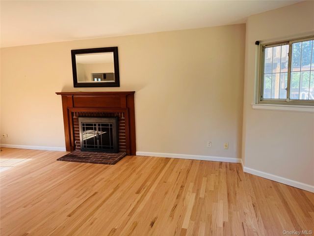 561 Center Dyre Avenue, West Islip, NY 11795