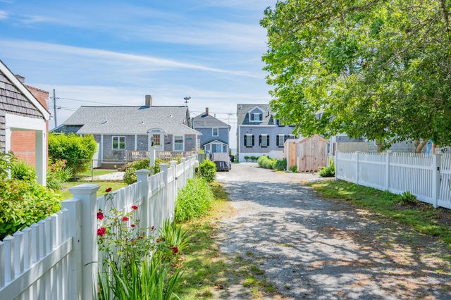 5 Highland Lane, Harwich Port, MA 02646