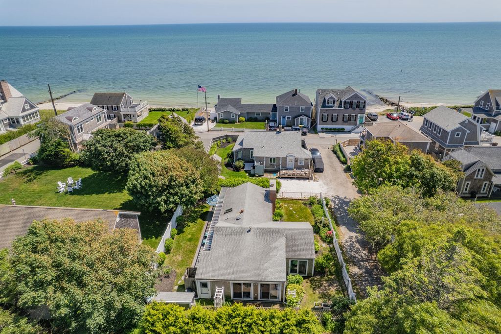 5 Highland Lane, Harwich Port, MA 02646