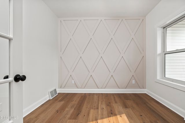 25 Teakwood Drive, Clifton Park, NY 12065