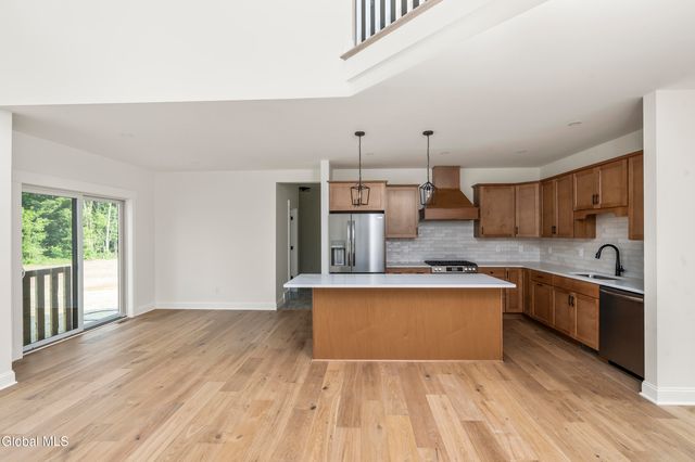 25 Teakwood Drive, Clifton Park, NY 12065