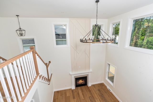 25 Teakwood Drive, Clifton Park, NY 12065