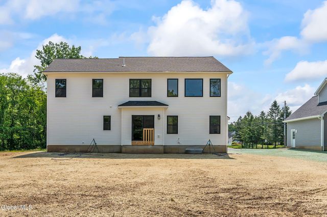 25 Teakwood Drive, Clifton Park, NY 12065