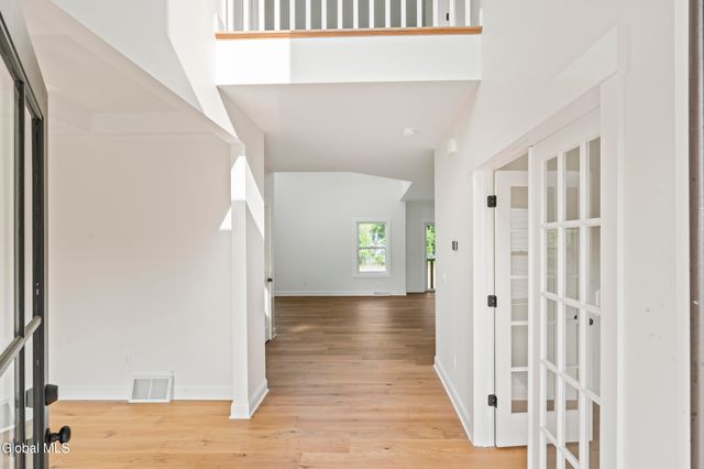 25 Teakwood Drive, Clifton Park, NY 12065