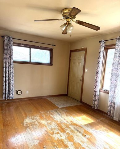 8830 W Acacia STREET, Milwaukee, WI 53224