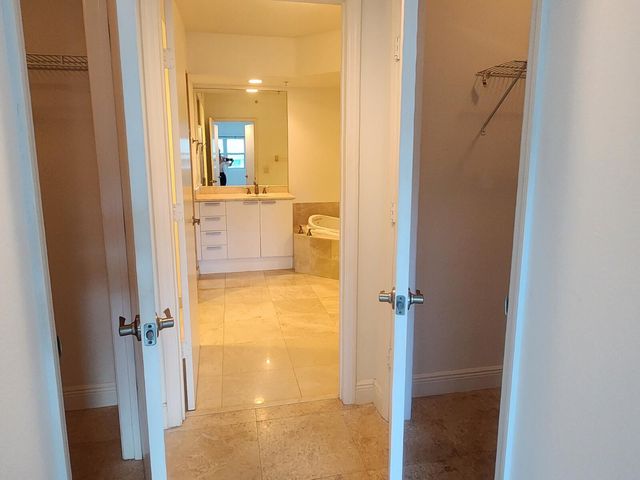 15051 Royal Oaks Lane 202, North Miami, FL 33181