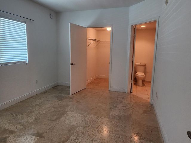 15051 Royal Oaks Lane 202, North Miami, FL 33181