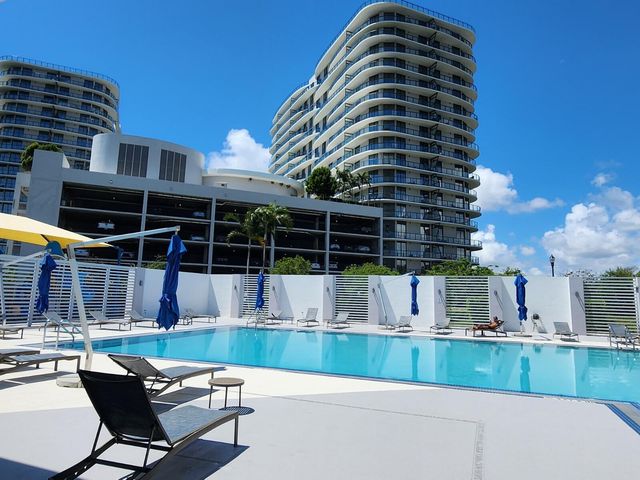 15051 Royal Oaks Lane 202, North Miami, FL 33181