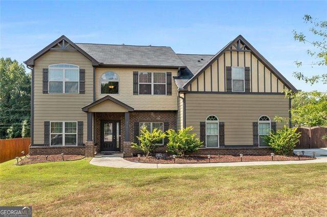 2748 Village Park Drive E, Ellenwood, GA 30294