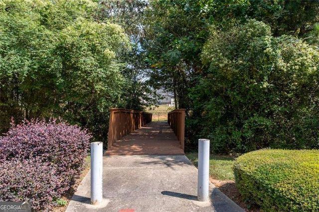 2748 Village Park Drive E, Ellenwood, GA 30294