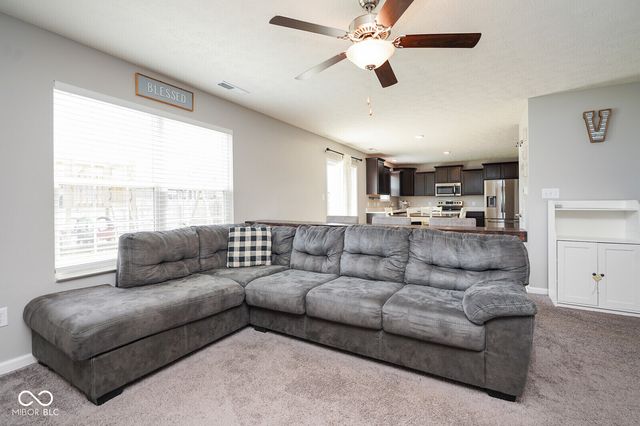 437 Thunderwood Drive, Greenfield, IN 46140
