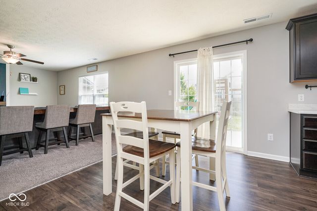 437 Thunderwood Drive, Greenfield, IN 46140