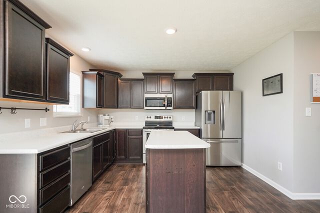 437 Thunderwood Drive, Greenfield, IN 46140