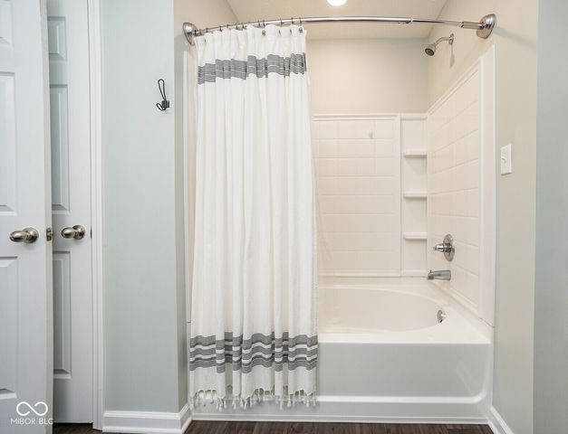 437 Thunderwood Drive, Greenfield, IN 46140