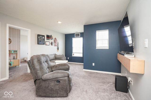 437 Thunderwood Drive, Greenfield, IN 46140