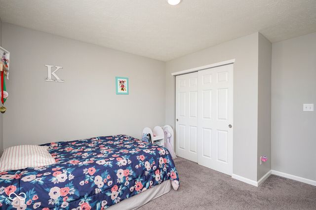 437 Thunderwood Drive, Greenfield, IN 46140