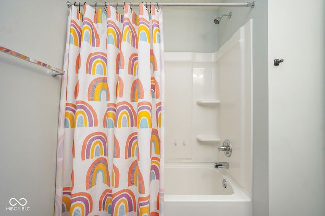 437 Thunderwood Drive, Greenfield, IN 46140