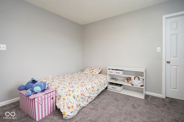 437 Thunderwood Drive, Greenfield, IN 46140