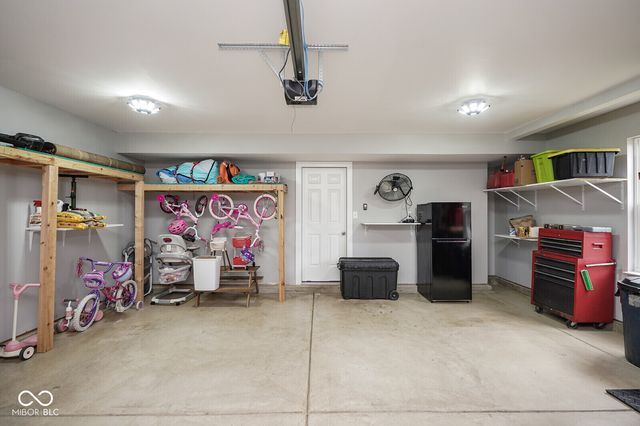 437 Thunderwood Drive, Greenfield, IN 46140