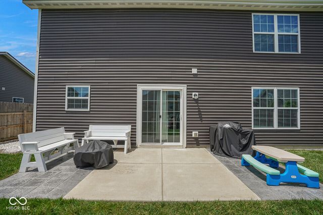 437 Thunderwood Drive, Greenfield, IN 46140