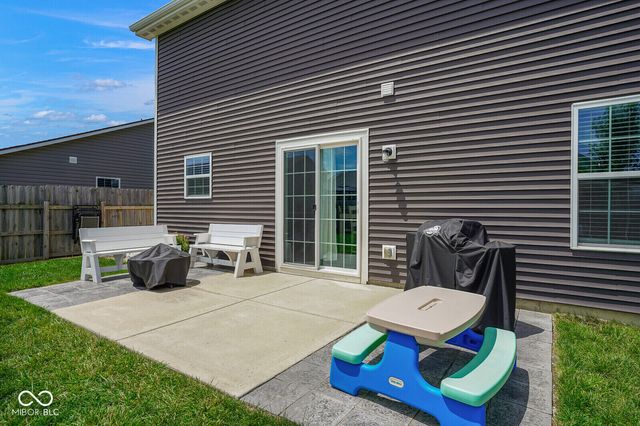 437 Thunderwood Drive, Greenfield, IN 46140
