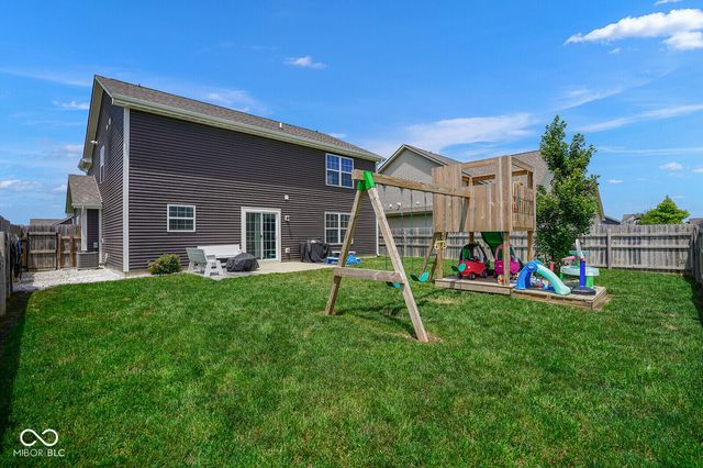 437 Thunderwood Drive, Greenfield, IN 46140