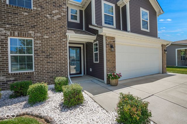 437 Thunderwood Drive, Greenfield, IN 46140