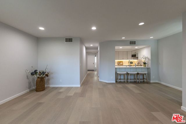 400 N Louise Street 204, Glendale, CA 91206