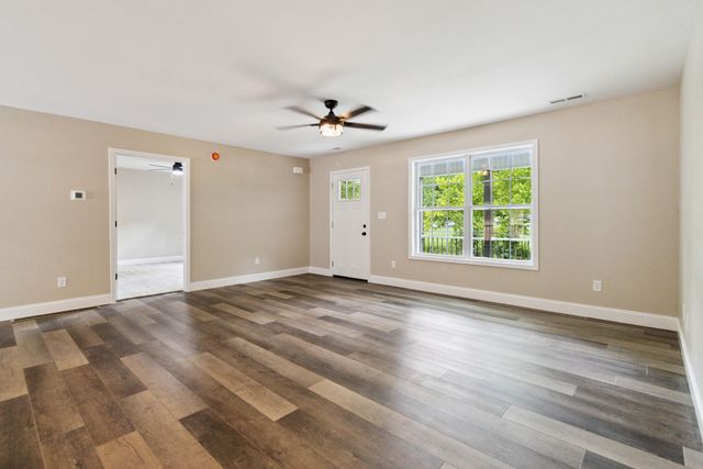 290 Walton Road, Irvine, KY 40336