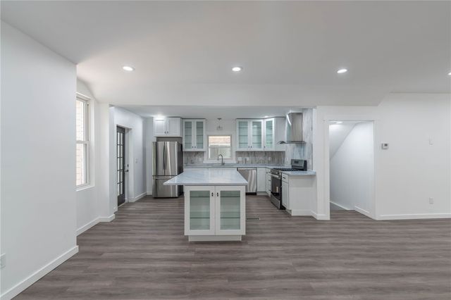 6334 Forward Ave, Squirrel Hill, PA 15217
