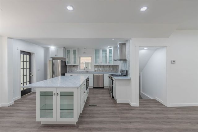 6334 Forward Ave, Squirrel Hill, PA 15217