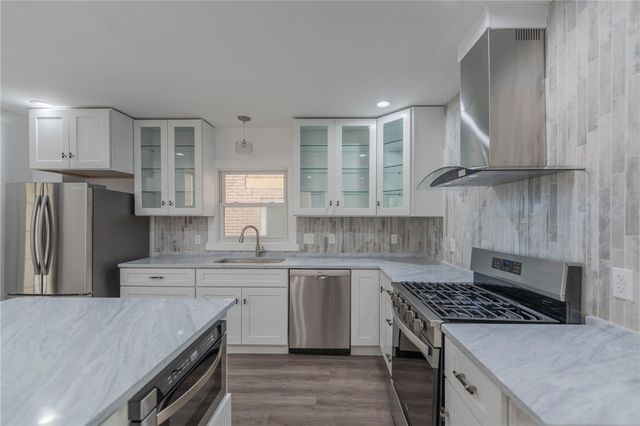 6334 Forward Ave, Squirrel Hill, PA 15217