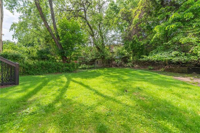 6334 Forward Ave, Squirrel Hill, PA 15217