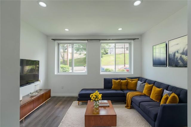 6334 Forward Ave, Squirrel Hill, PA 15217