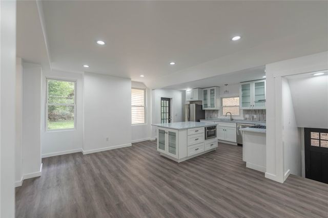 6334 Forward Ave, Squirrel Hill, PA 15217