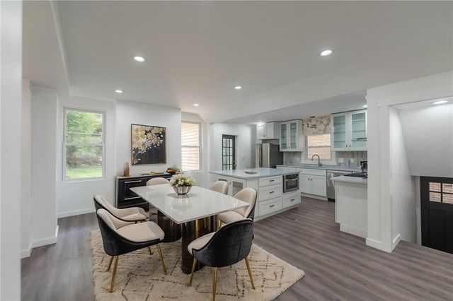 6334 Forward Ave, Squirrel Hill, PA 15217