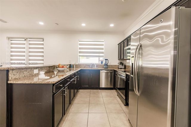 17063 SW 91st St, Miami, FL 33196