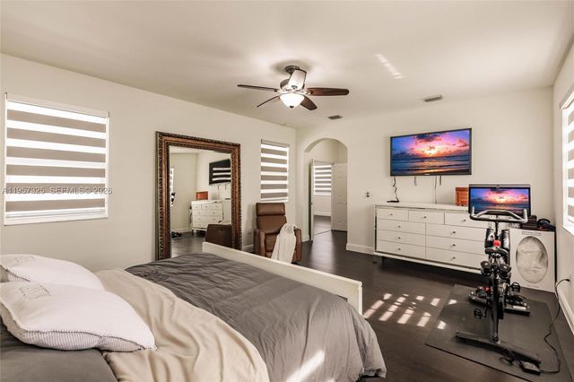 17063 SW 91st St, Miami, FL 33196