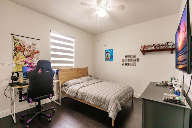 17063 SW 91st St, Miami, FL 33196