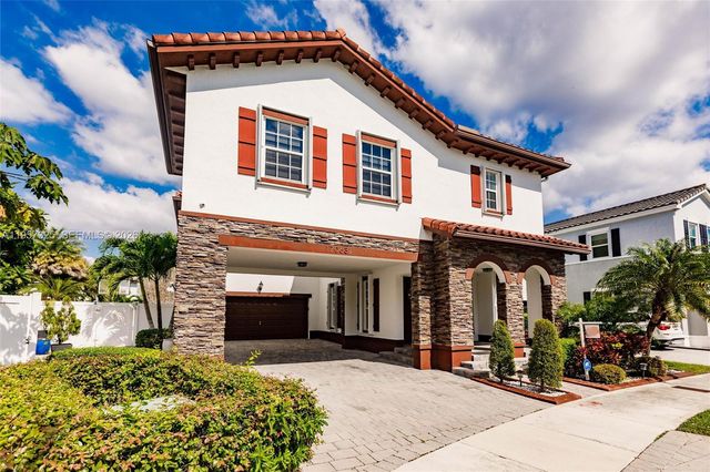 17063 SW 91st St, Miami, FL 33196