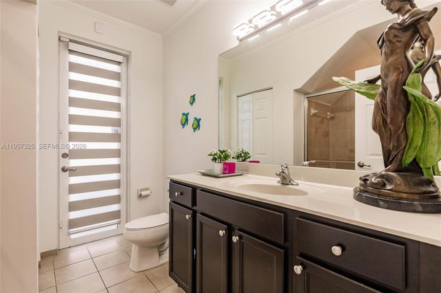 17063 SW 91st St, Miami, FL 33196