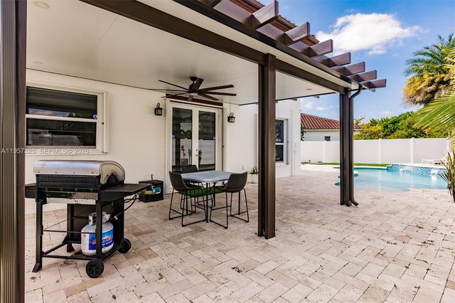 17063 SW 91st St, Miami, FL 33196