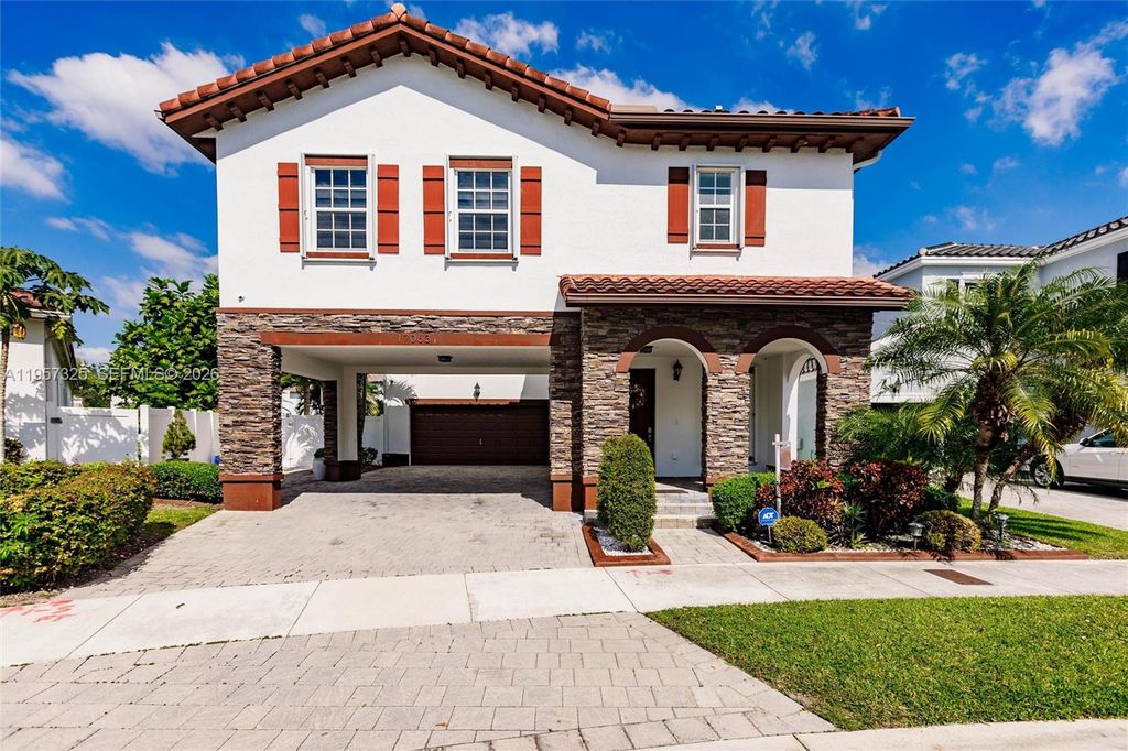 17063 SW 91st St, Miami, FL 33196