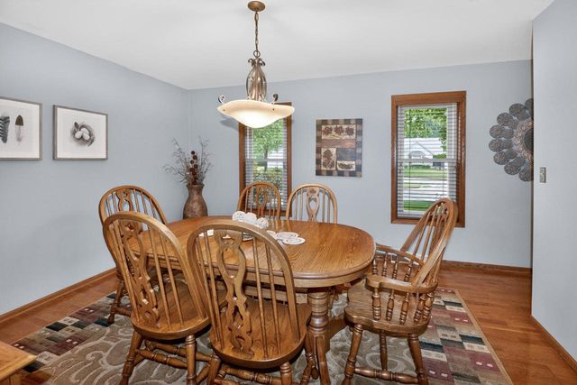 2070 S 103rd COURT, West Allis, WI 53227