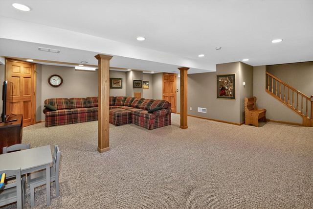 2070 S 103rd COURT, West Allis, WI 53227