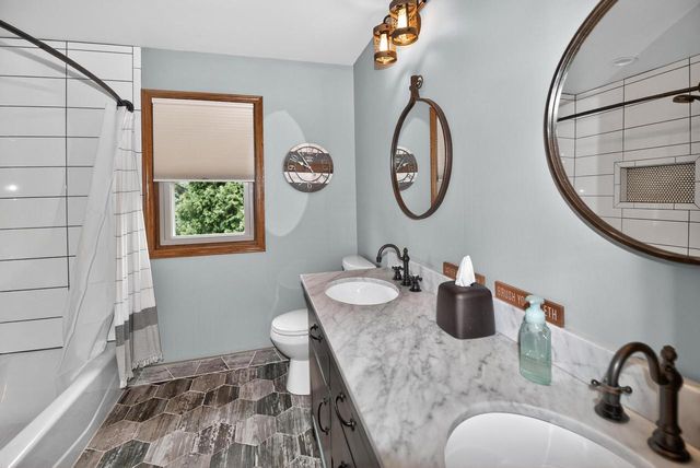 2070 S 103rd COURT, West Allis, WI 53227